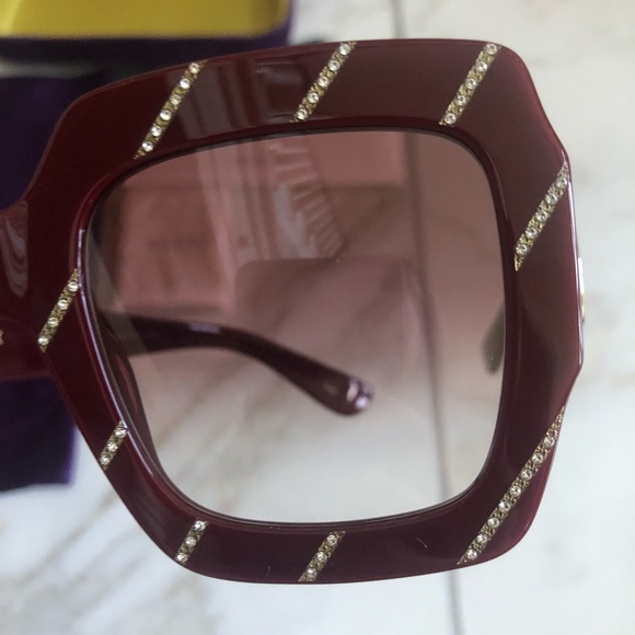 🔥NEW GUCCI SWAROVSKI CRYSTAL SUNGLASSES 🔥 - Picture 9 of 16
